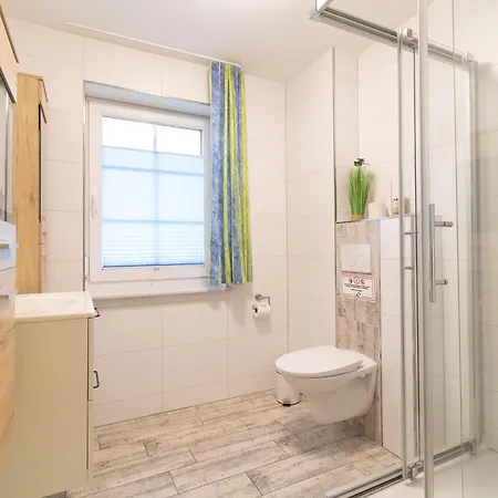 Апартаменты Haus Am Grossbahnhof Whg. 3 Остзебад Бинц