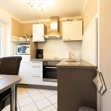 Haus Am Grossbahnhof Whg. 3 * Остзебад Бинц