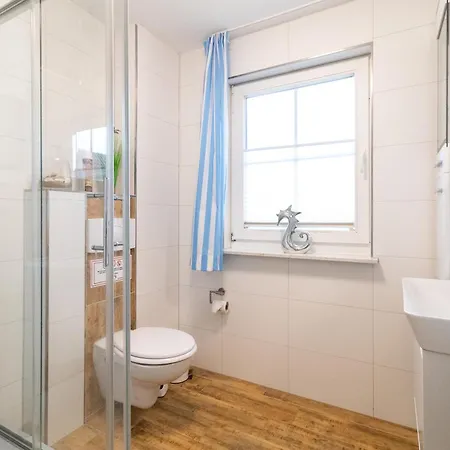 Haus Am Grossbahnhof Whg. 3 Остзебад Бинц