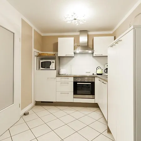 Апартаменты Haus Am Grossbahnhof Whg. 3 Остзебад Бинц