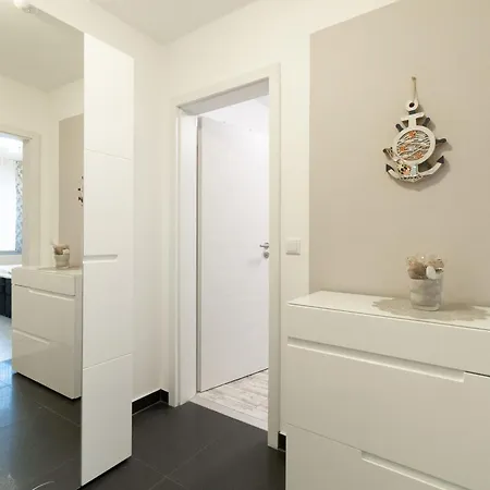 Haus Am Grossbahnhof Whg. 3 Апартаменты Остзебад Бинц